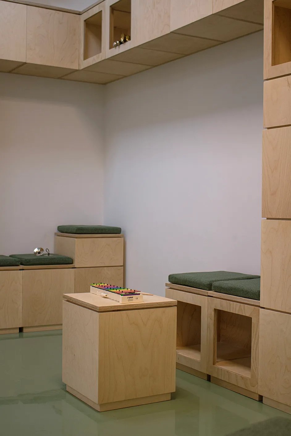 HABBE SEATING/STORAGE SYSTEM thumbnail 14