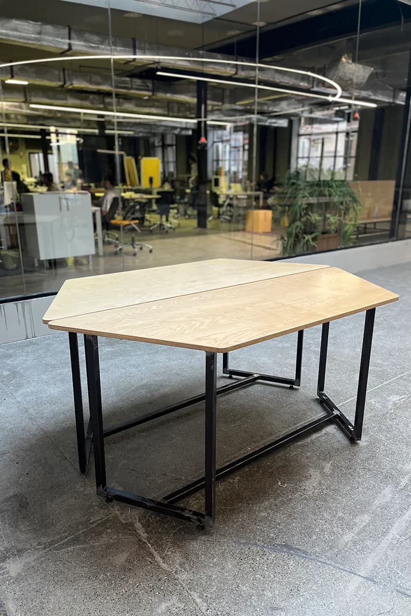 ZAVIE TABLE